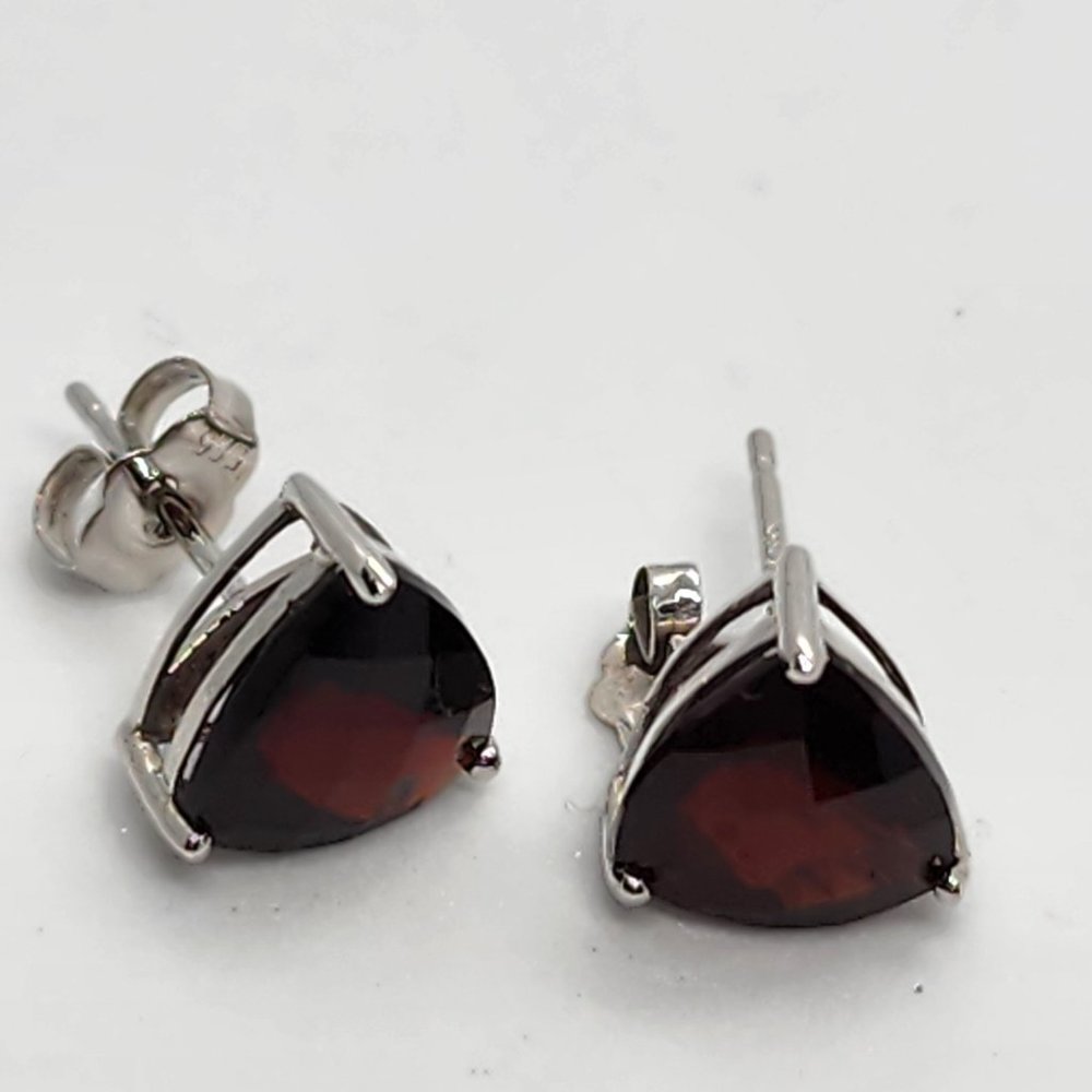 garnet earring right